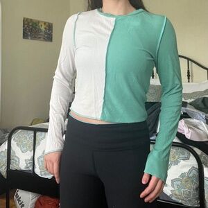 Wild Fable color blocked long sleeve green and white